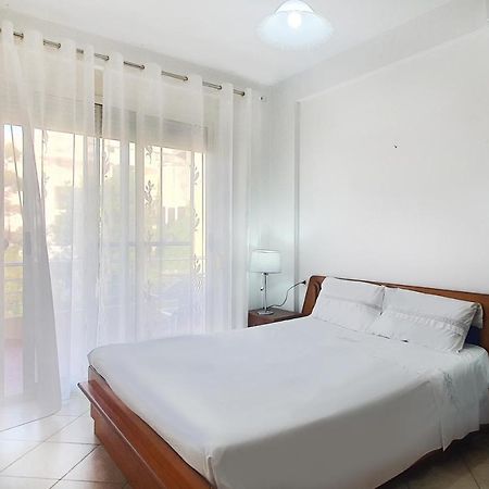 Sea & Sun Apartment Durrës Eksteriør billede