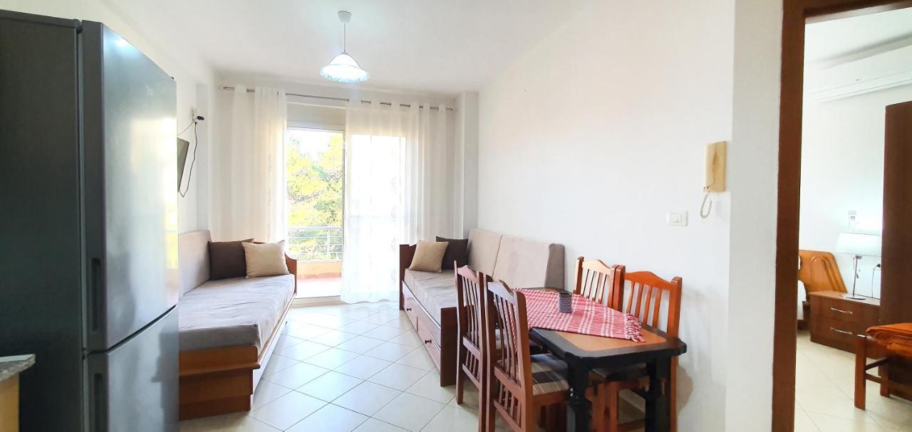 Sea & Sun Apartment Durrës Eksteriør billede